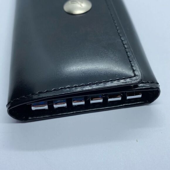 Authentic Agnes B. Black Patent Leather 5 Clip Key Case - Picture 5 of 11